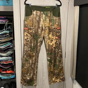 Under Armour Realtree Camo pants